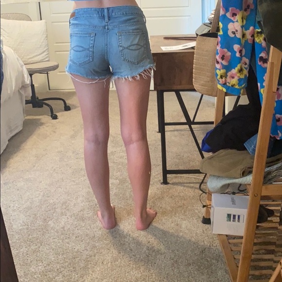 Abercrombie & Fitch cutoff jean shorts - Picture 5 of 5